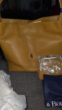 Load image into Gallery viewer, NWT Dooney Shoulder bag - Natural set
