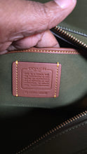 Load image into Gallery viewer, Preloved Olive Empire 34
