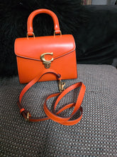 Load image into Gallery viewer, Preloved Sammy Tophandle
