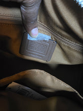 Load image into Gallery viewer, Preloved Trompe Medium Rowan
