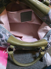 Load image into Gallery viewer, Preloved Coach bag
