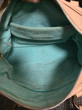 Load image into Gallery viewer, Preloved Marc Jacob Handbag

