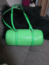 Load image into Gallery viewer, Preloved Coachtopia Barrel bag
