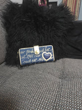 Load image into Gallery viewer, Preloved Coach Poppy Wallet
