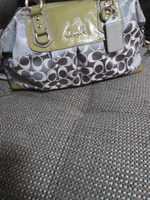 Load image into Gallery viewer, Preloved Coach bag
