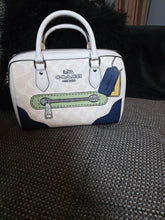 Load image into Gallery viewer, Preloved Trompe Medium Rowan
