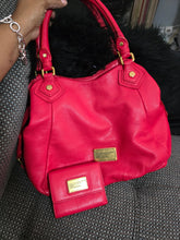 Load image into Gallery viewer, Marc Jacob Hobo bag and wallet set
