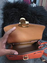 Load image into Gallery viewer, Preloved Sammy Tophandle
