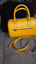 Load image into Gallery viewer, Medium Coach Preloved Mustard( not official color name)
