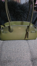 Load image into Gallery viewer, Preloved Olive Empire 34
